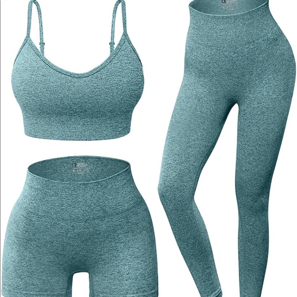 Three piece seamless workout set